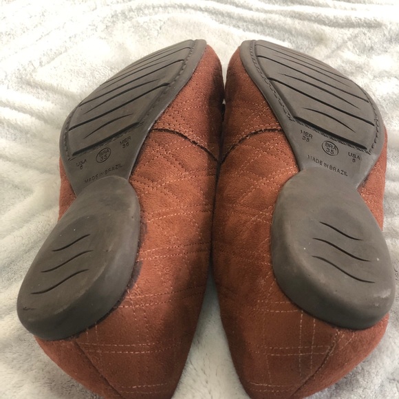 Women Brown Flat Shoes - Picture 5 of 5